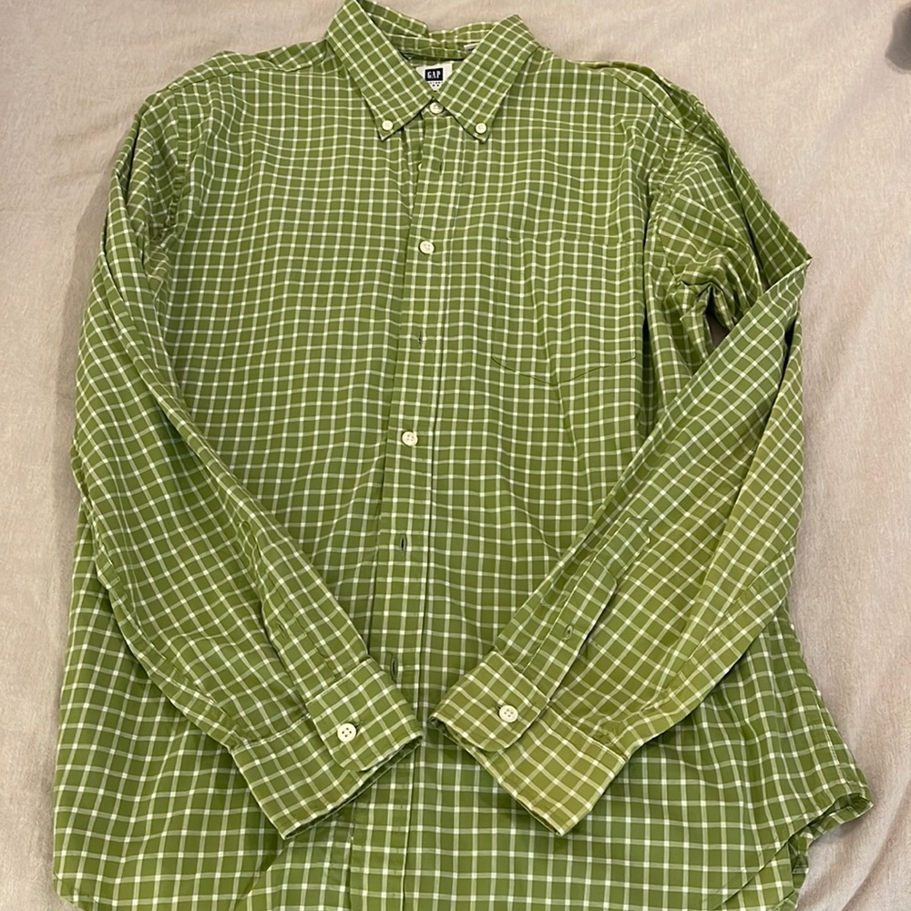 Gap button down shirt